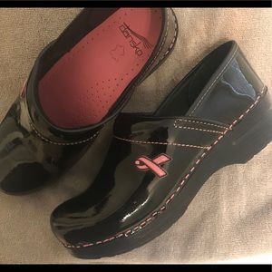 Breast cancer dansko Black clogs